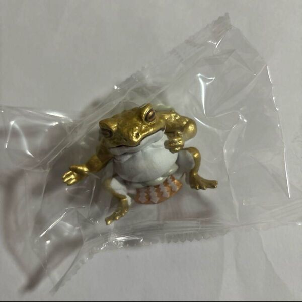 新品 シークレット 横綱ヒキガエル 金 単品 蛙力士 はっけよいフィギュア ガチャ