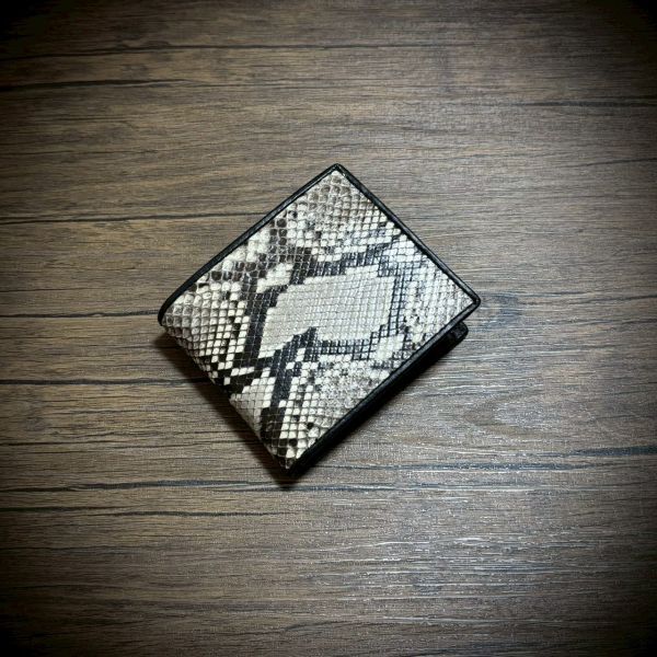 パイソン レザー メンズ 財布 折財布 二つ折り 財布 ヘビ革 蛇革 コンパクト ミニ財布 革財布 ナチュラル 経年変化 送料無料