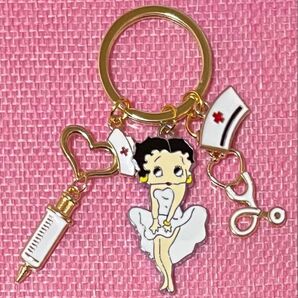 看護師さん ベティちゃん キーホルダー