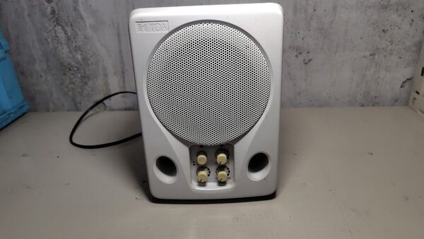 TOA ワイヤレススピーカー WA-1801 写真同程度のもの