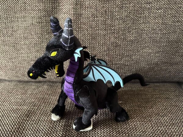 東京ディズニーリゾート肩のせ マレフィセントドラゴン ぬいぐるみ