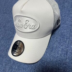 New Era トラッカーキャップ ホワイト