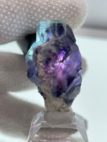 382#19g クリアランス パープルファントムフローライト 【内モンゴル 銀都】鉱物標本 蛍石 パワーストーン 天然石