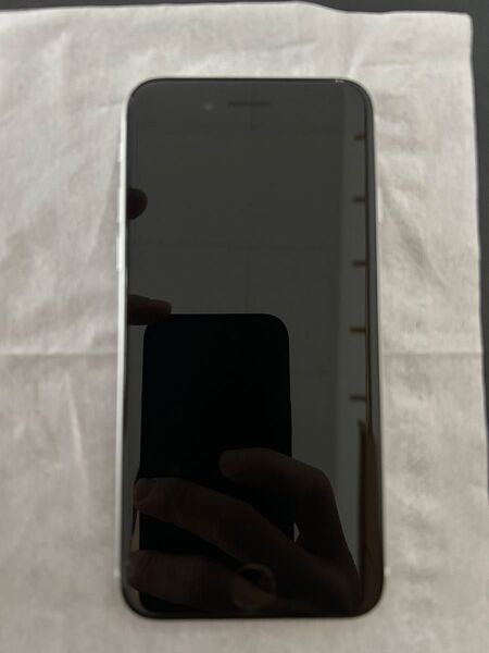 【美品!】iPhoneSE2 第2世代 64GB ホワイト SIMフリー バッテリー容量79%