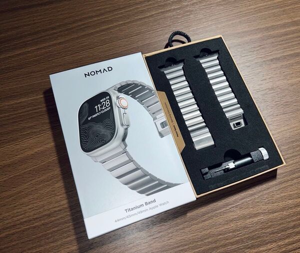 【美品】Apple watch NOMAD チタニウム バンド