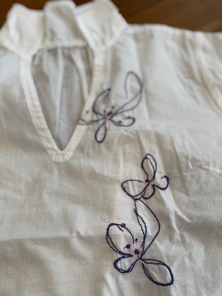 パラスパレス 刺繍 半袖ブラウス