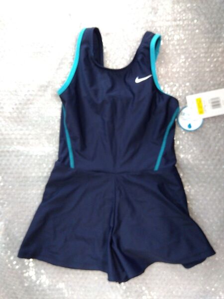 新品 ナイキ・スクール水着(女児・140cm) ワンピースタイプ キュロット 競泳水着 女の子 紺色 ネイビー スイミング