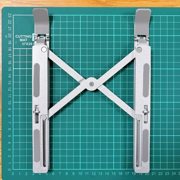 ノートパソコンスタンド PCスタンド調節可能 タブレットスタンド 折りたたみ式 アルミ合金 ラップトップスタンド パソコンスタンド