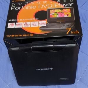 ワイド ポータブルDVD☆万能プレーヤー 乾電池でも充電でも☆美品 付属有り