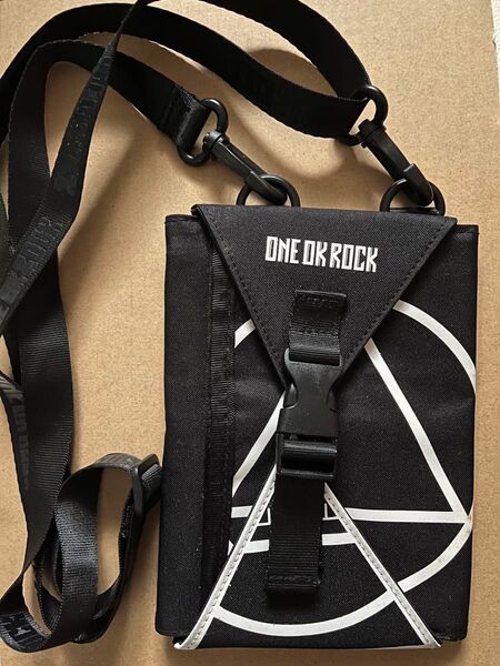 ONE OK ROCK 2016年渚園Liveポシェット