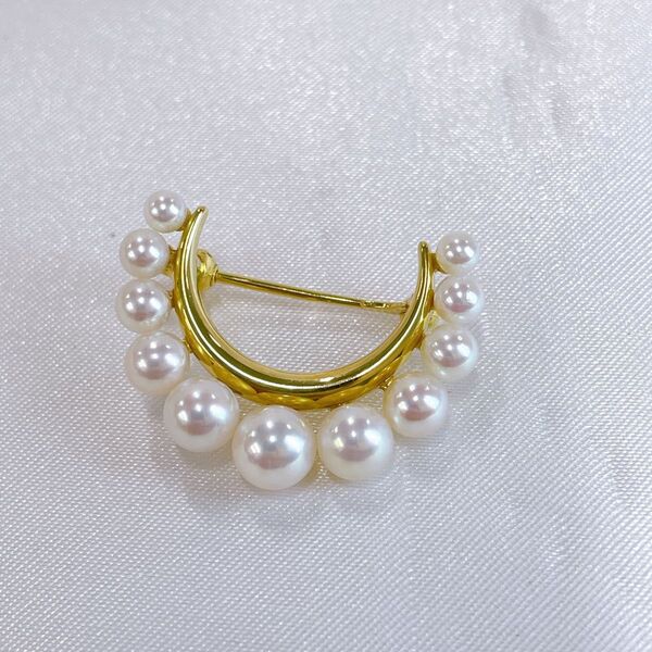 ミキモト MIKIMOTO パール ブローチ 三日月型 ゴールド K18 イエローゴールド 4.2g パール11連 半円