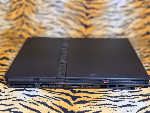 ゲーム出来ます★ SCPH-70000 PS2 本体のみ BK 8560