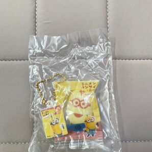ミニオンinカンサイ スクイーズマスコット チョコバナナケーキ ケビン ガチャ