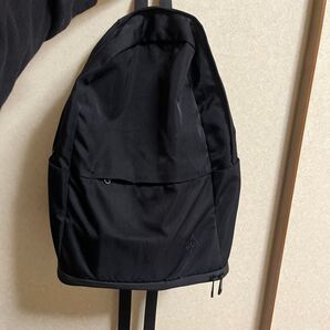 ☆お値下げ可能☆バックパック リュック ブラック 靴入れ付き 大容量 通勤、通学用