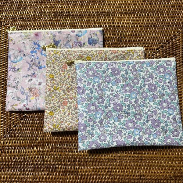 ハンドメイド リバティラミネートマチ付きファスナーポーチ3個セット