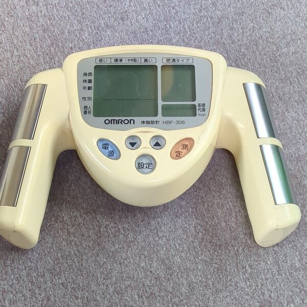 オムロン 体脂肪計 HBF-306