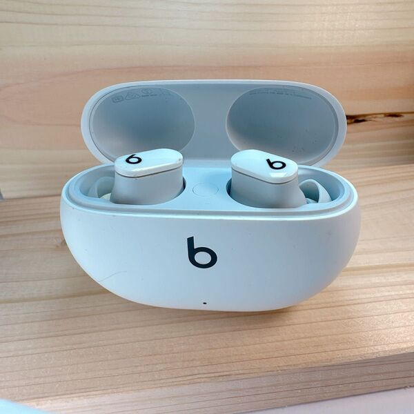 Beats Studio Buds イヤホン