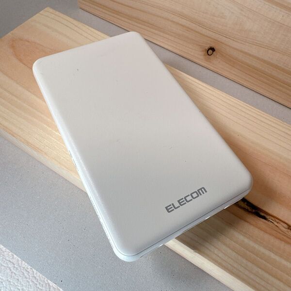 ELECOM 5000mAh 12W モバイルバッテリー