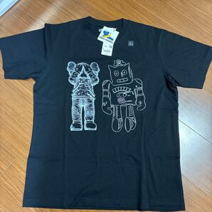 ユニクロUT カウズ + ウォーホル UT Lブラック