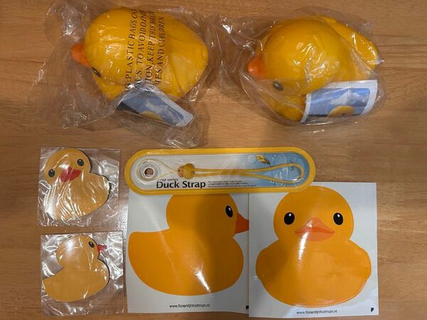 【TOLO】ラバーダックレプリカ(あひるちゃん大2羽)シリアルナンバー入 中之島ウエスト冬ものがたり