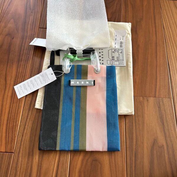 レア 新品未使用タグ付き MARNI ストライプミニショルダーバッグ ブルエッテ マルニマーケット 国内正規品