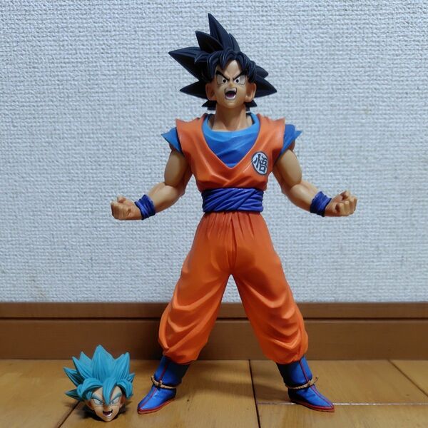ドラゴンボール一番くじ サイヤ人ここに極まれリ D賞 オマケでB賞のアタマ付き♪付け替え可能! フィギュア 孫悟空