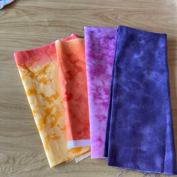 ムラ染め まだら模様 ハギレ4枚セット オレンジ ピンク パープル ハンドメイド ハワイアンキルト
