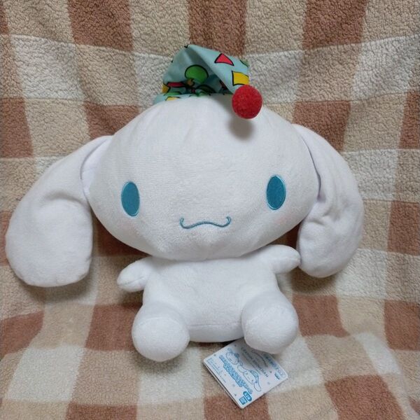 クレヨンしんちゃん シナモロール コラボ でっかいぬいぐるみ シナモン シナモンロール サンリオ ぬいぐるみ コラボレーション