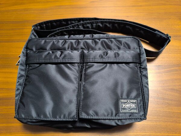 極美品 PORTER タンカー ショルダーバッグ(S)旧モデル 吉田カバン 黒 日本製 メンズ レディース 622-06963