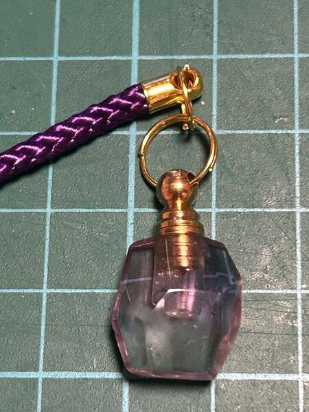【天然石】ハンドメイド作品 アメジスト 香水瓶 ストラップ キーホルダー
