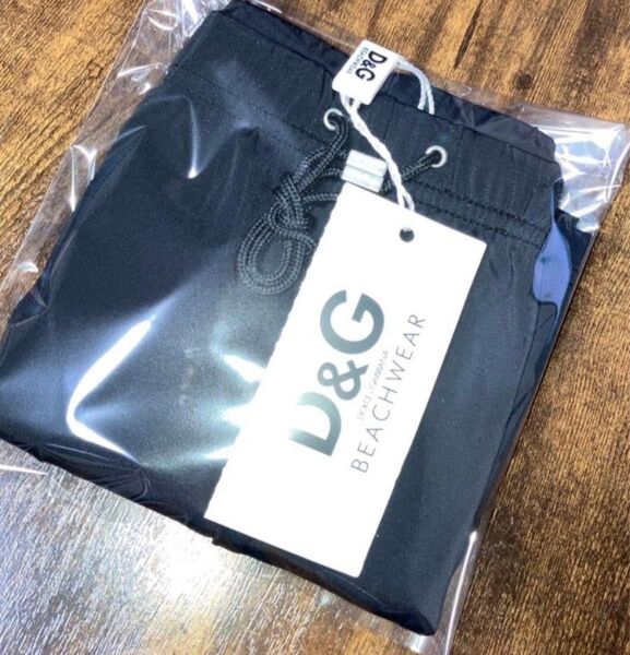 【未使用タグ付き】DOLCE&GABBANA メンズ水着 海水パンツ Мサイズ ブラック ロゴ ドルガバ