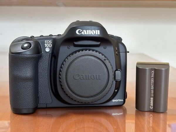 【使用感微小】極上 Canon EOS 10D デジタル一眼レフ バッテリー付属
