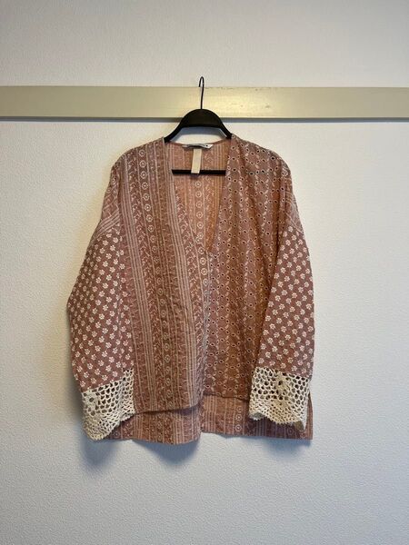 ZARAザラ 刺繍かぎ針編みレースブラウス エスニックボヘミアンスタイル ピンク色 大きめサイズゆったりシルエット