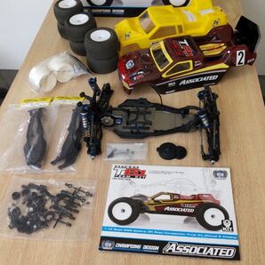 アソシエイテッド RC10 T6.1 TEAM KIT 2WD スタジアムトラック ASSOCIATED RC 2WD