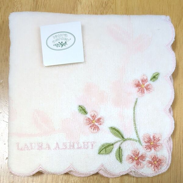 新品未使用 LAURA ASHLEY ローラアシュレイ ハンカチ タオルハンカチ