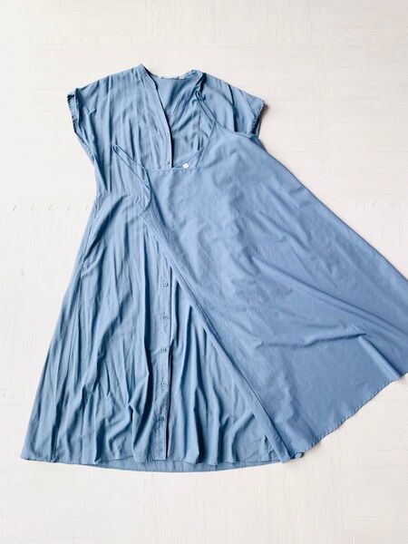 【UNIQLO】【Mサイズ】ユニクロのシャツワンピース、インナー付き