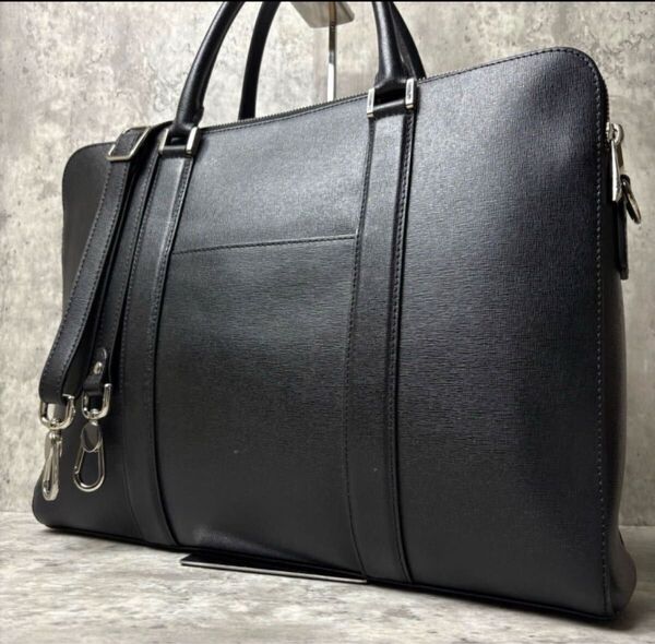早い者勝ち!極美品★2way●BARNEYS NEWYORK バーニーズニューヨーク ビジネスバッグ 斜め掛け サフィアーノ