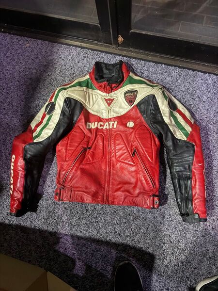 ダイネーゼ DUCATI ライダースジャケット レザージャケット dainese サイズ48