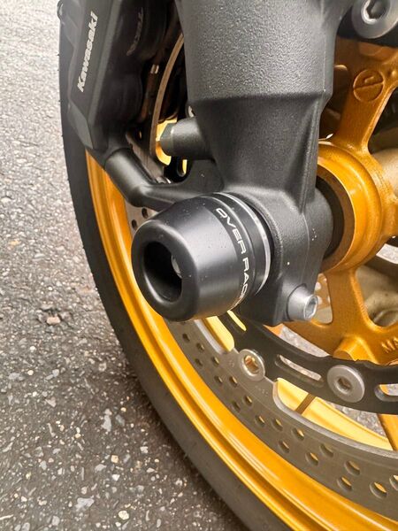 OVER RACING Z900RS 用 フロントアクスルスライダー オーヴァーレーシング