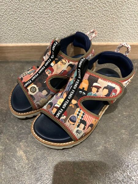 フェンディ サンダル キッズ FENDI