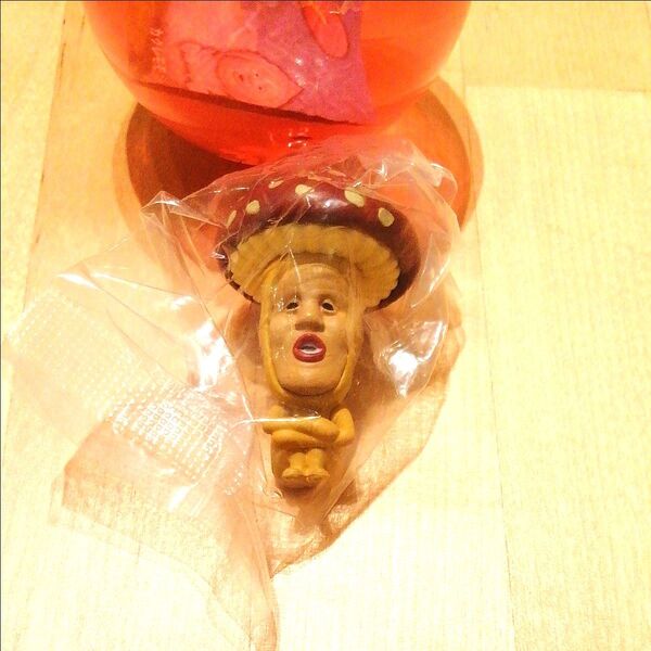 こびとづかん おすわりマスコット フィギュア ベニキノコビト