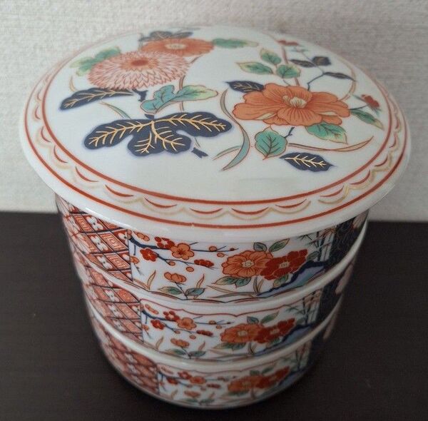 美品 有田焼 和光園 翔山窯 丸三段重箱 古伊万里 陶器重箱 お正月 菓子鉢 重箱 陶器 三段重 有田焼
