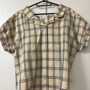 チェック柄シャツ 後ろリボン付きベージュ Mサイズ まとめ割引します。