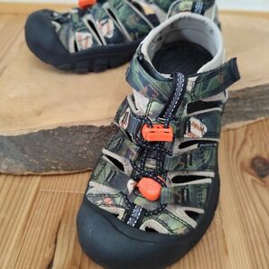 KEEN Newport H2 2022NACモデル 19.5cm