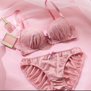 tutuanna ライトレースブラ&ショーツセット