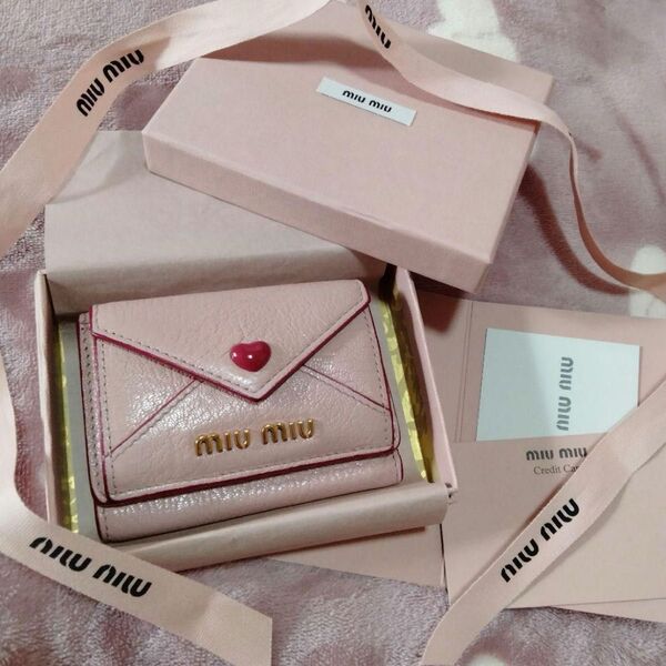 miumiu 三つ折り財布 マドラス ラブレター ハート 財布マテラッセ ピンク