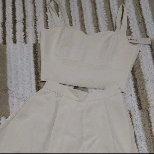 アンデミュウ 新品 タグつき Sサイズ ビスチェ スカート 石井里奈 セットアップ