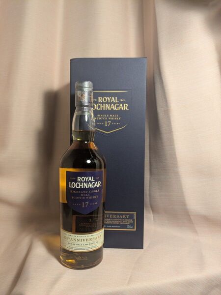 ロイヤル・ロッホナガー 17年 175周年記念ボトル 70cl 56.3% 【Royal Lochnager 17 YO 】