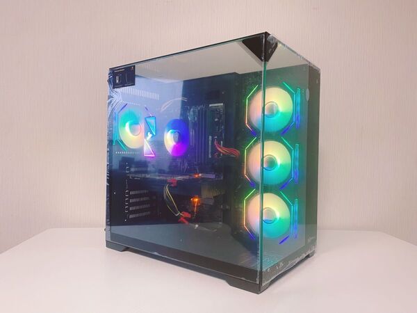 新品ケースハイスペック動画編集高性能ゲーミングPC i7 7700 ゲーミングPC 自作PC Core GTX1060 自作PC