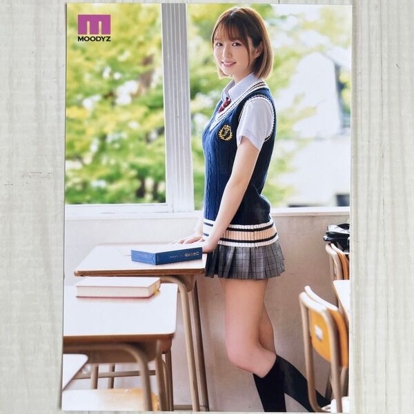 倉本すみれ 生写真 女優 MOODYZ ムーディーズ 数量限定 正規品 ポストカード グラビア アイドル カード タレント